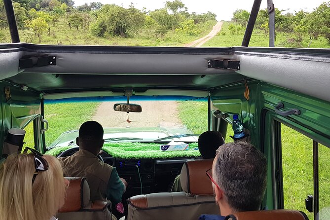 2-Day Akagera National Park Game Drive, Ihema boat trip with a Choice 4x4 - Lunch and check-in near the park