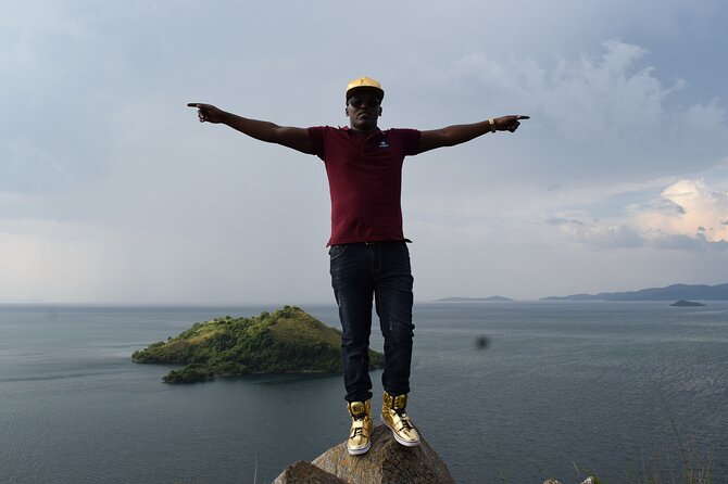 5 Days Volcanoes National park and Lake Kivu - Day 1: Kigali begins with reflection