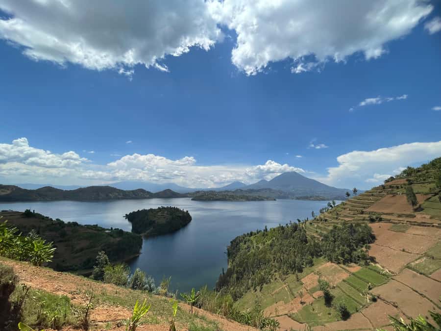 From Kigali: Twin Lakes Burera and Ruhondo Day Trip - A two to three hour hike with a real payoff
