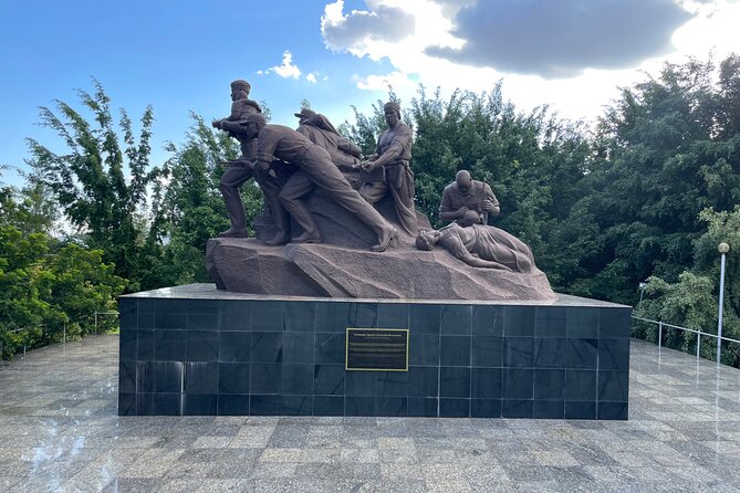 Kigali City Tour with Local Expert & Local Food - A Rwandan lunch in Kimihurura