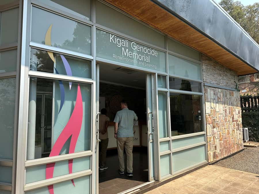Kigali: luxury City Tour with Hotel Pickup and Drop-off - What the guide adds to a long day