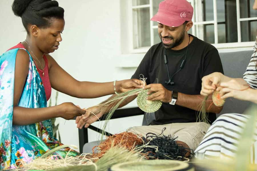 Kigali: Traditional Basket Weaving in a Garden - Key points at a glance