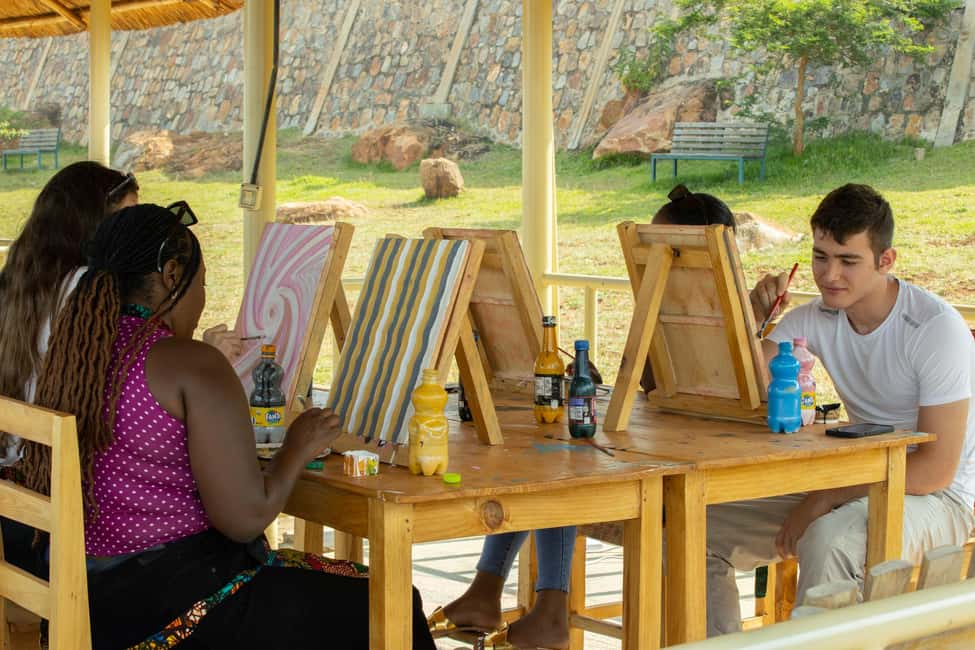 Kigali:Traditional Imigongo Painting with an Incredible View - The gallery visit puts the lesson in context
