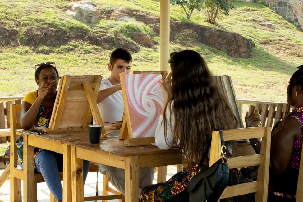 Kigali:Traditional Imigongo Painting with an Incredible View - The view, refreshments, and take-home souvenir