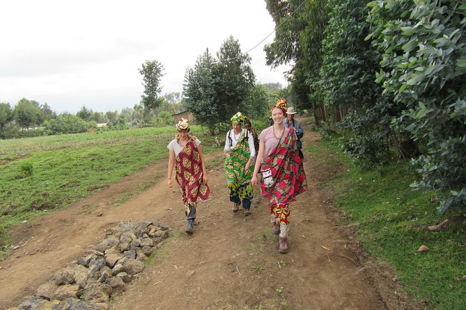 Scenic walk around volcanoes - Walking toward Bisoke in Volcanoes National Park